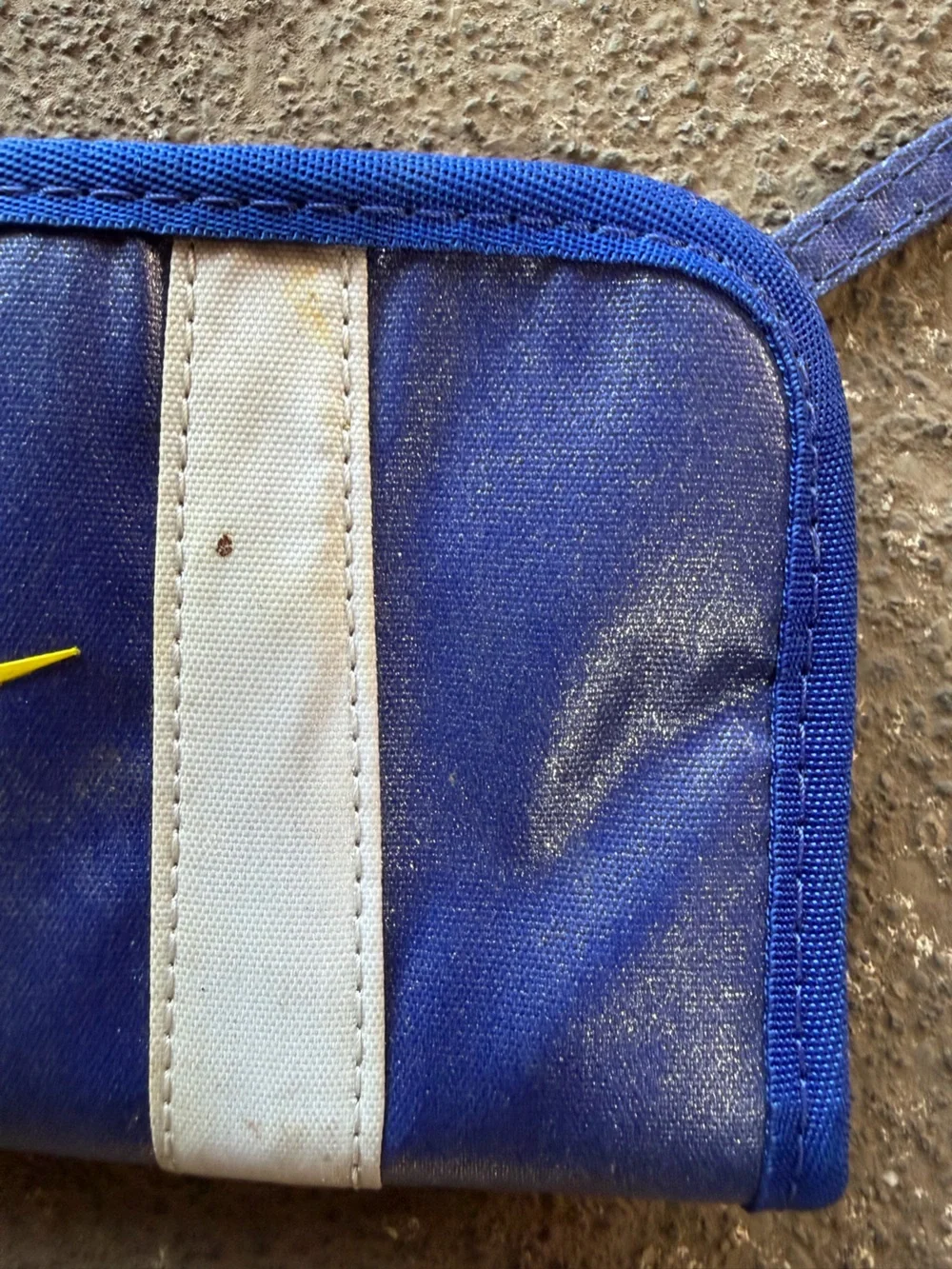 NIKE THIN ZIP WALLET